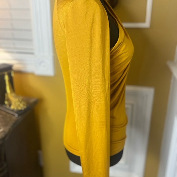 Asymmetric Ruched Long-Sleeve Jersey Top Elegant Mustard One-Shoulder Top SZ-10 - Picture 11 of 16